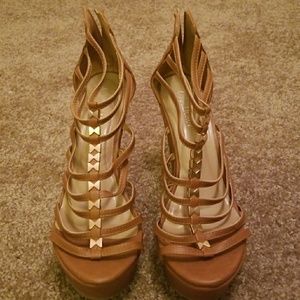 Wedge heels